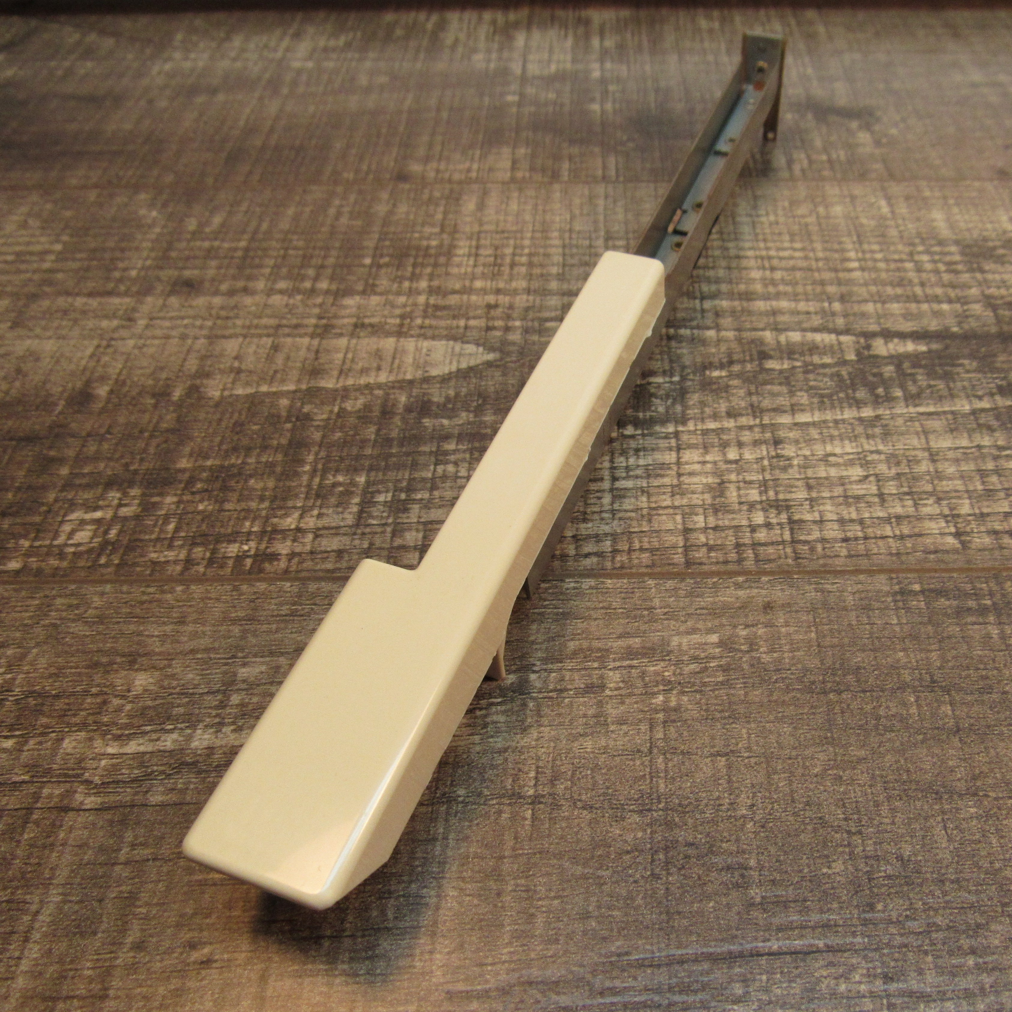 Hammond Organ Replacement Key, E (Diving Board)
