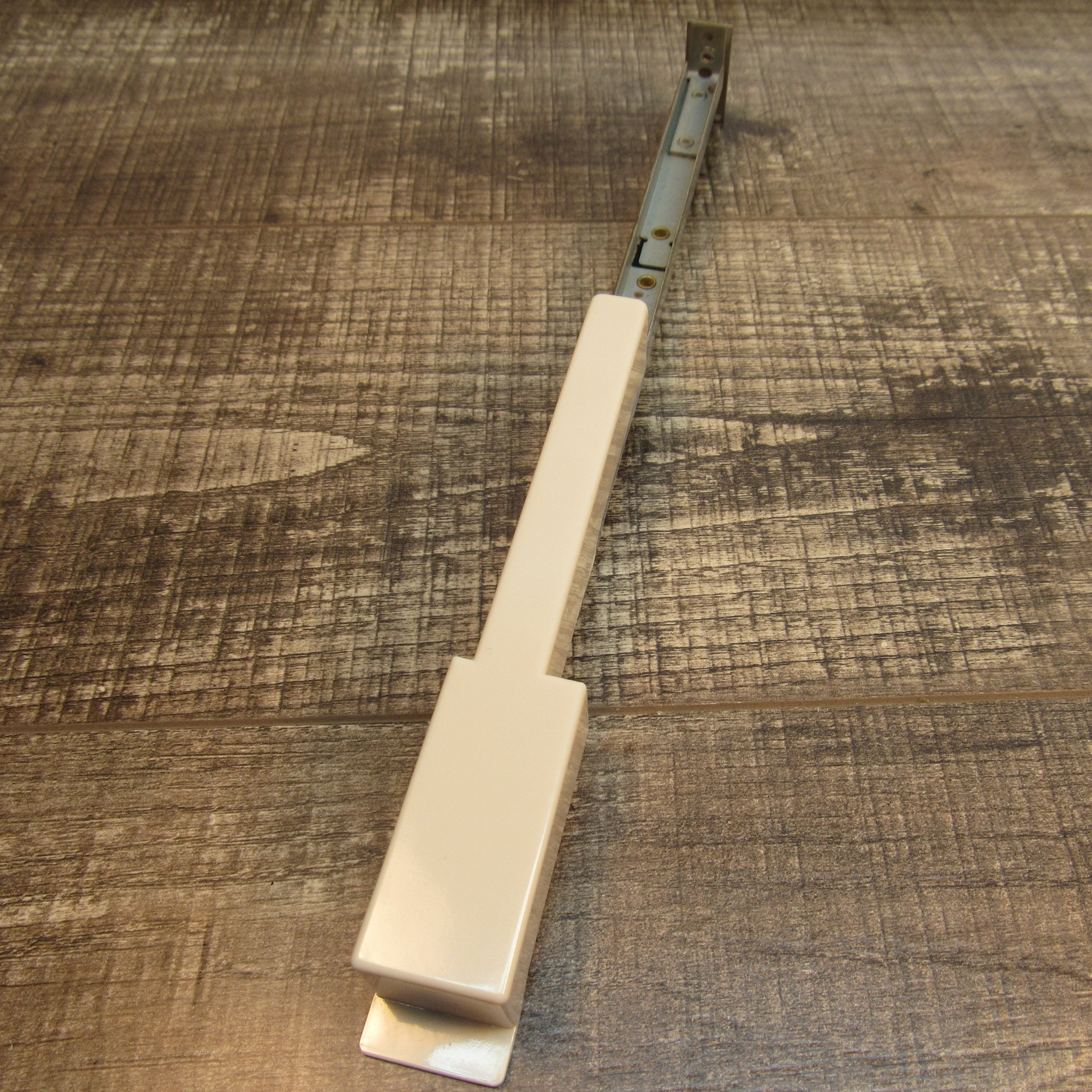 Hammond Organ Replacement Key, G (Waterfall)