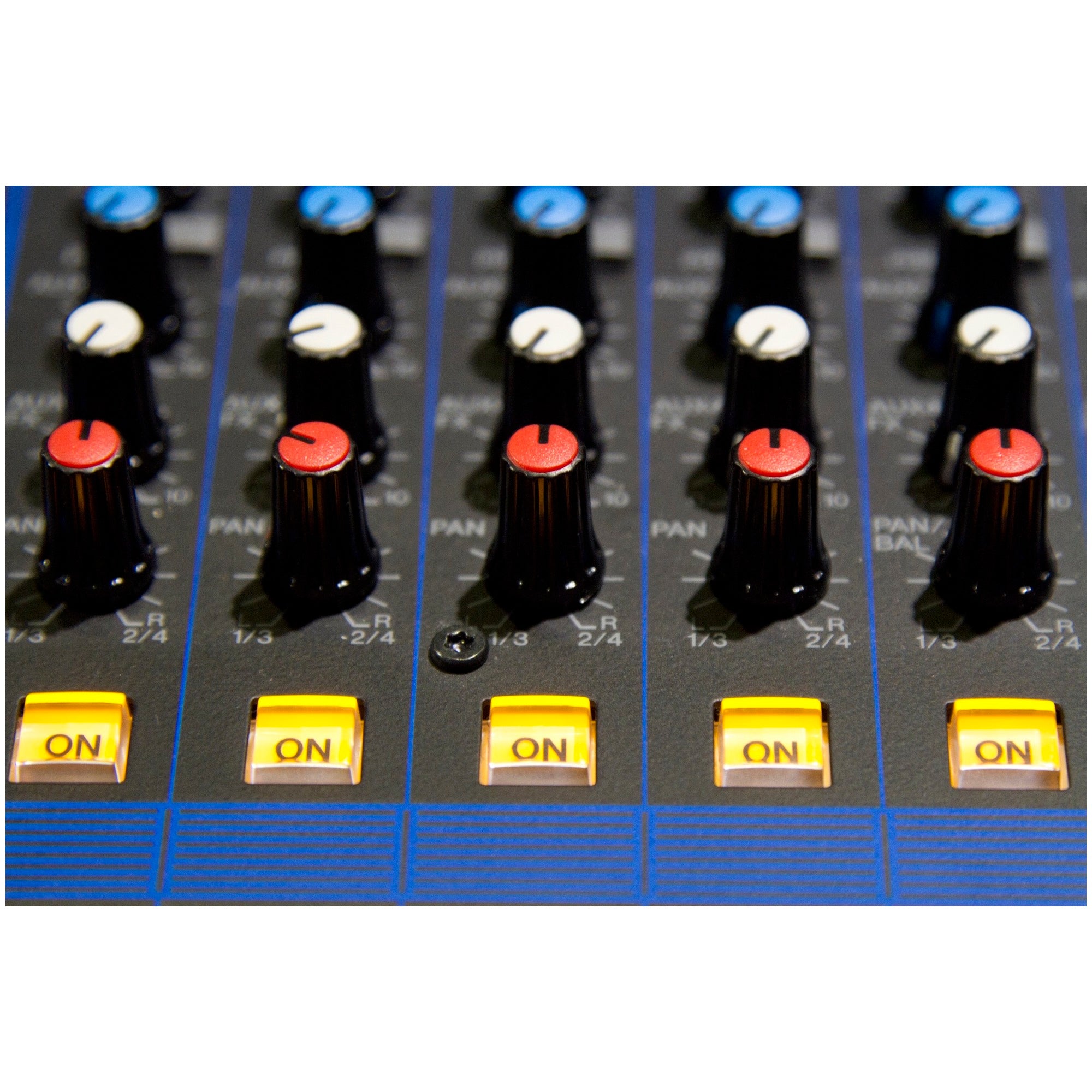 Yamaha MG16XU 16-Channel Analog Mixer View